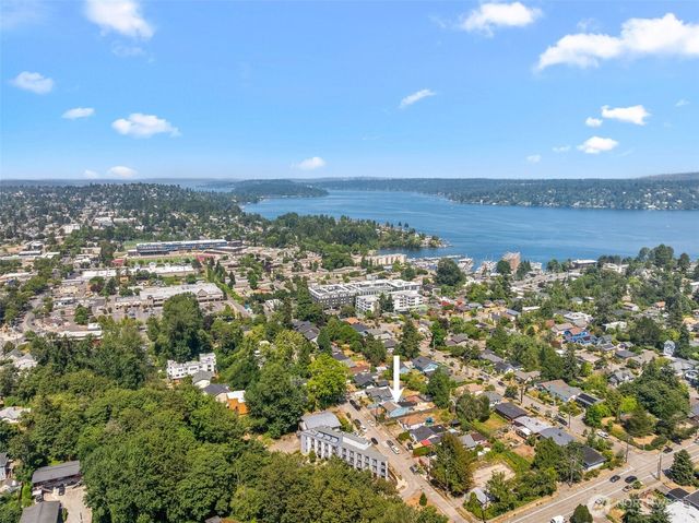 9344 52nd Avenue S, Seattle, WA 98118