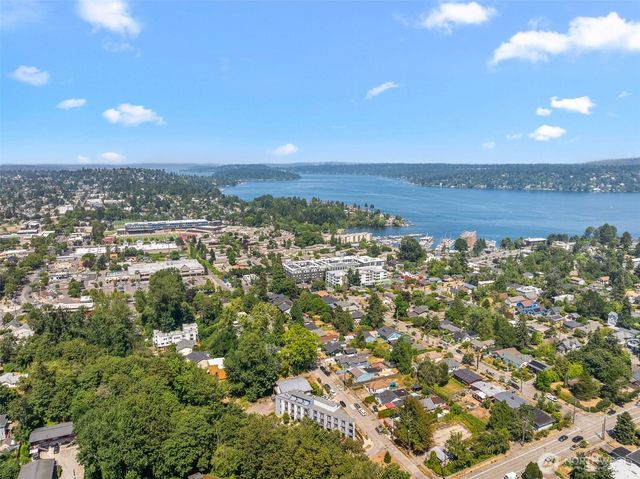 9344 52nd Avenue S, Seattle, WA 98118
