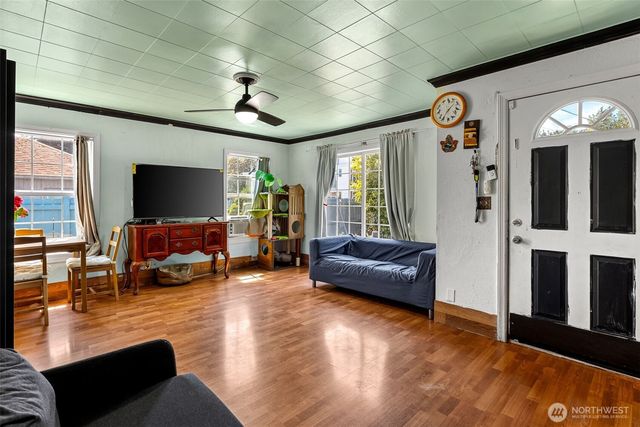 9344 52nd Avenue S, Seattle, WA 98118