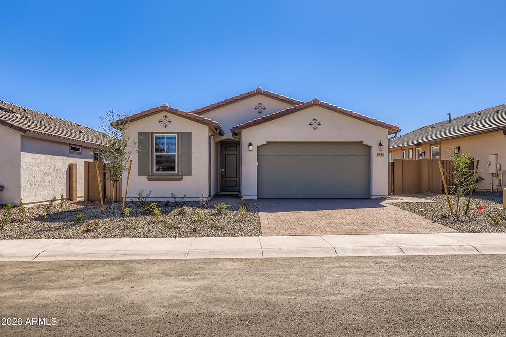 19255 W MARISSA Drive, Litchfield Park, AZ 85340