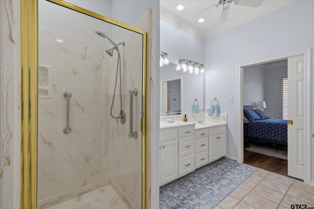 5608 Hollybrook Dr, Tyler, TX 75703