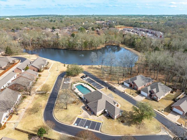 5608 Hollybrook Dr, Tyler, TX 75703