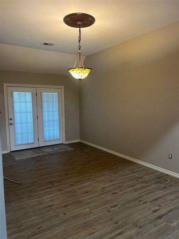 2317 NE 36th, Lawton, OK 73501