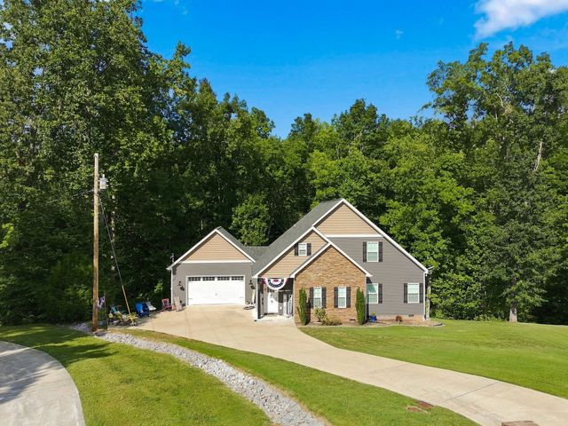 544 Aubrey Ln, Burns, TN 37029