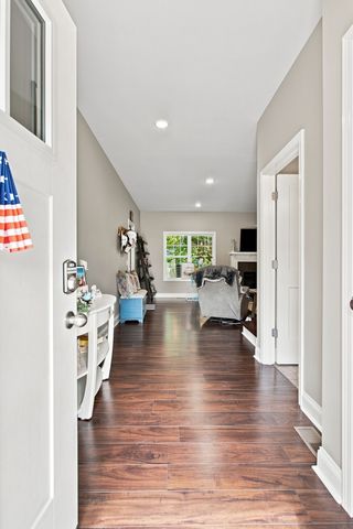 544 Aubrey Ln, Burns, TN 37029