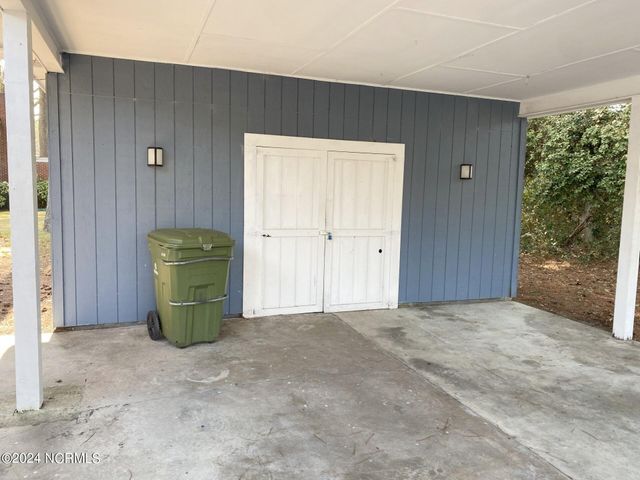 1306 N Respess Street, Washington, NC 27889