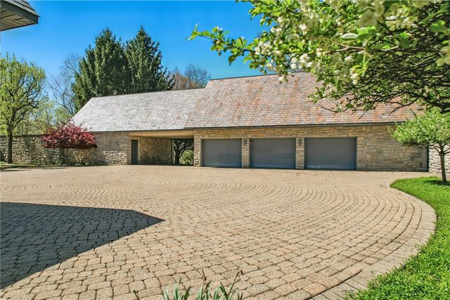 1700 Forker Blvd, Hermitage, PA 16148