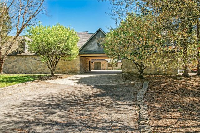 1700 Forker Blvd, Hermitage, PA 16148