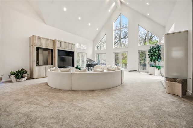 1700 Forker Blvd, Hermitage, PA 16148