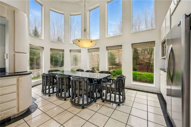 1700 Forker Blvd, Hermitage, PA 16148