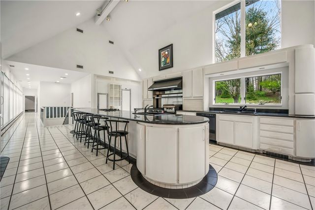 1700 Forker Blvd, Hermitage, PA 16148