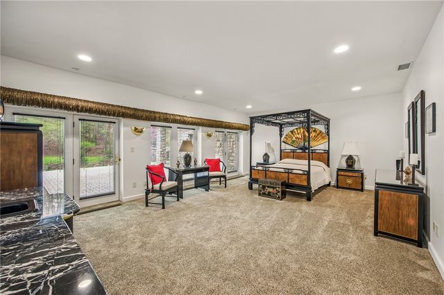 1700 Forker Blvd, Hermitage, PA 16148