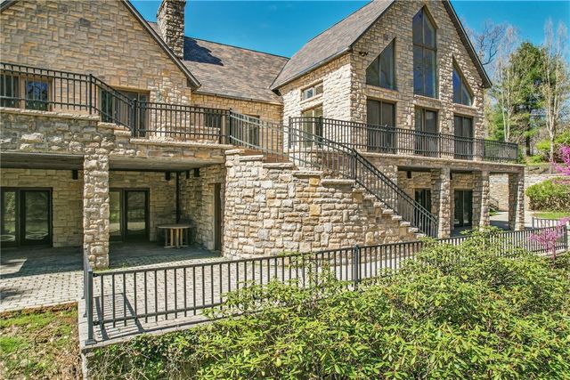 1700 Forker Blvd, Hermitage, PA 16148