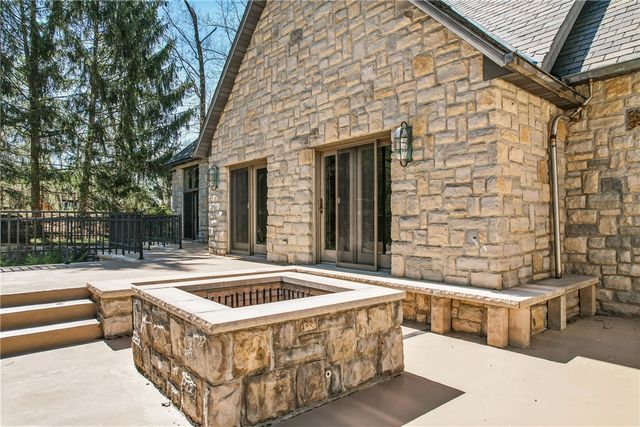 1700 Forker Blvd, Hermitage, PA 16148