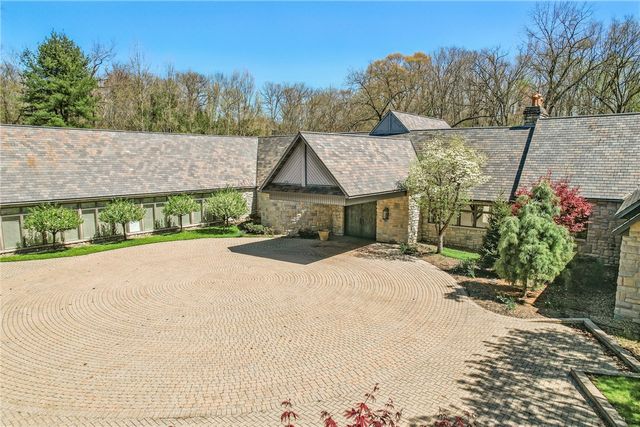 1700 Forker Blvd, Hermitage, PA 16148