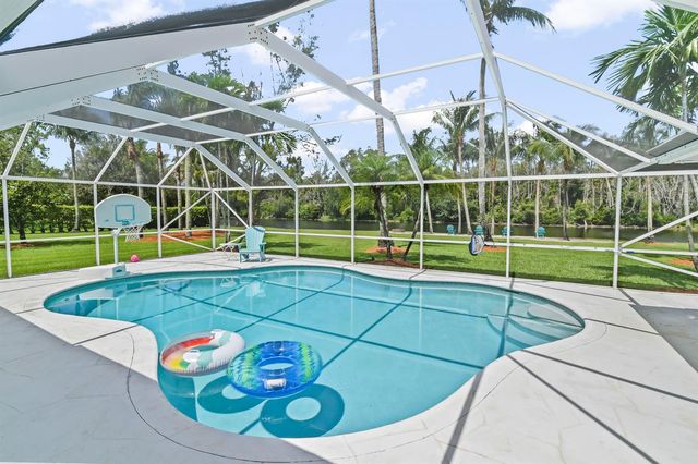 5637 Lago Del Sol Drive, Lake Worth, FL 33449