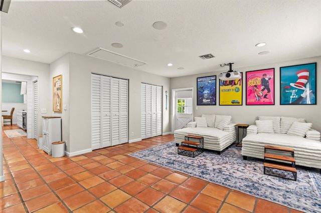 5637 Lago Del Sol Drive, Lake Worth, FL 33449