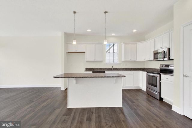 24 FLICKER CT, Gettysburg, PA 17325