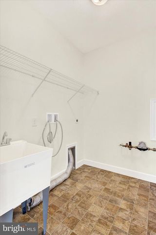 24 FLICKER CT, Gettysburg, PA 17325