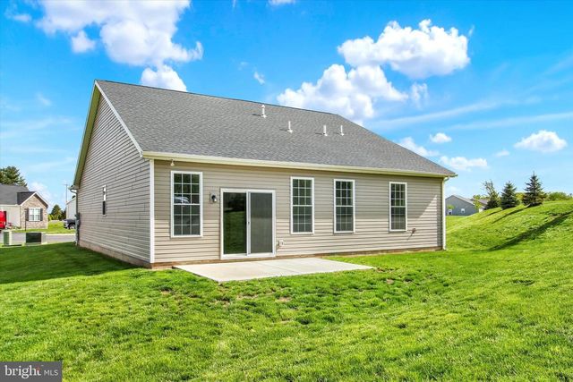 24 FLICKER CT, Gettysburg, PA 17325