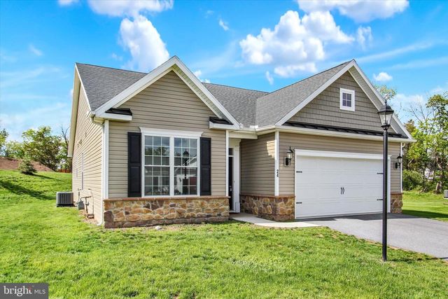 24 FLICKER CT, Gettysburg, PA 17325
