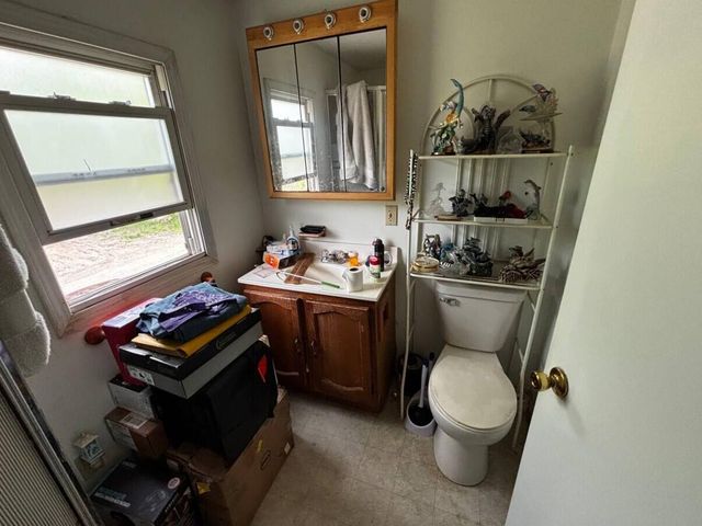 24 Mccurahan Street, Valparaiso, IN 46385