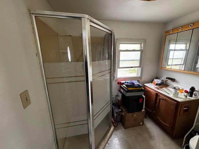 24 Mccurahan Street, Valparaiso, IN 46385