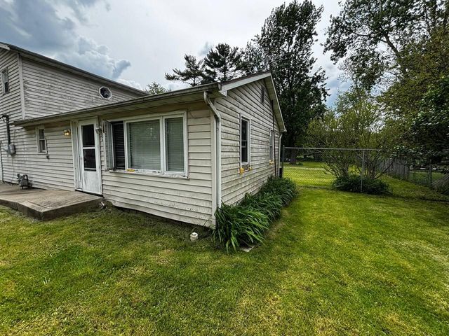 24 Mccurahan Street, Valparaiso, IN 46385