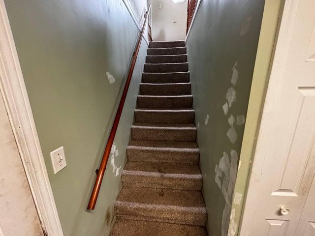 24 Mccurahan Street, Valparaiso, IN 46385