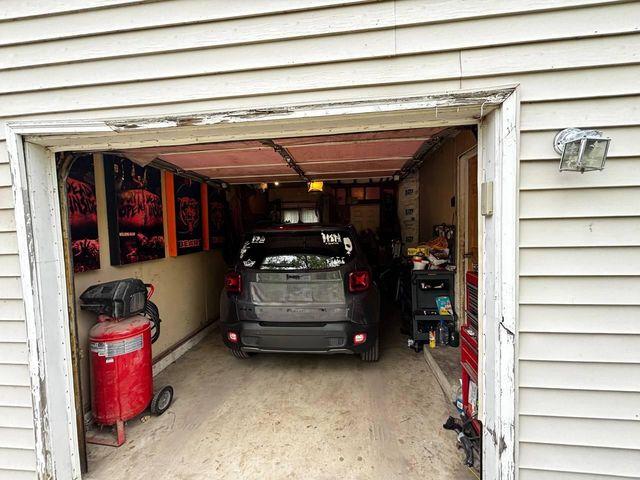 24 Mccurahan Street, Valparaiso, IN 46385