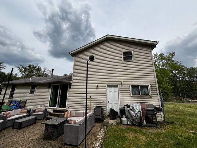 24 Mccurahan Street, Valparaiso, IN 46385