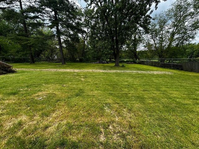 24 Mccurahan Street, Valparaiso, IN 46385