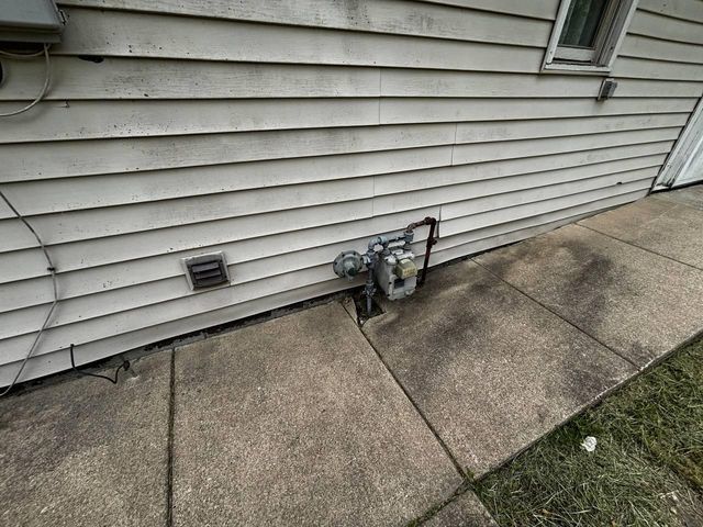 24 Mccurahan Street, Valparaiso, IN 46385