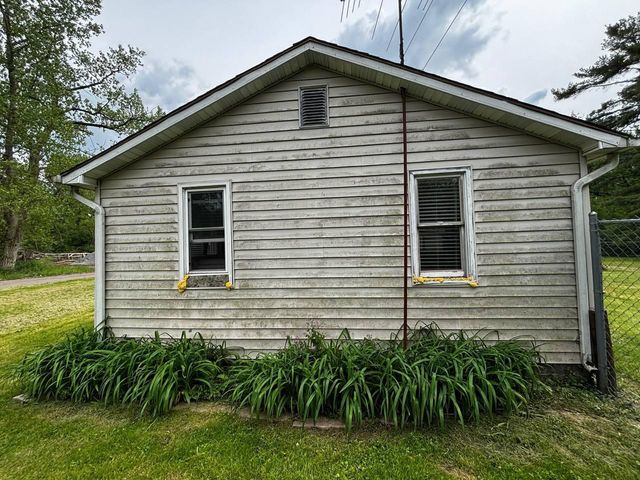 24 Mccurahan Street, Valparaiso, IN 46385