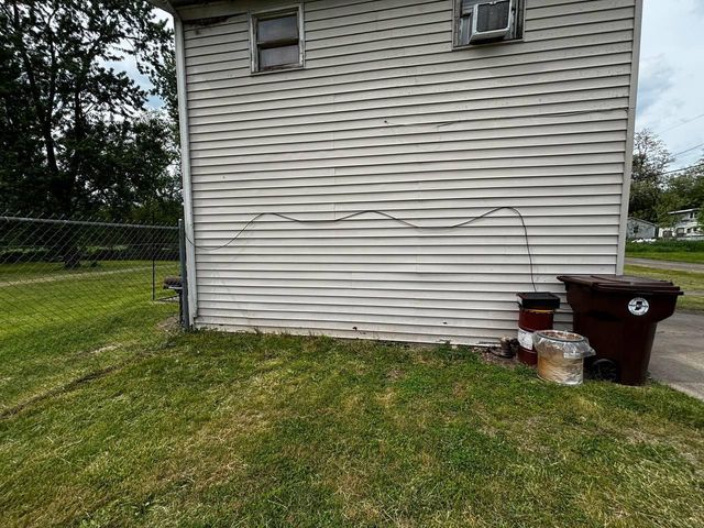 24 Mccurahan Street, Valparaiso, IN 46385