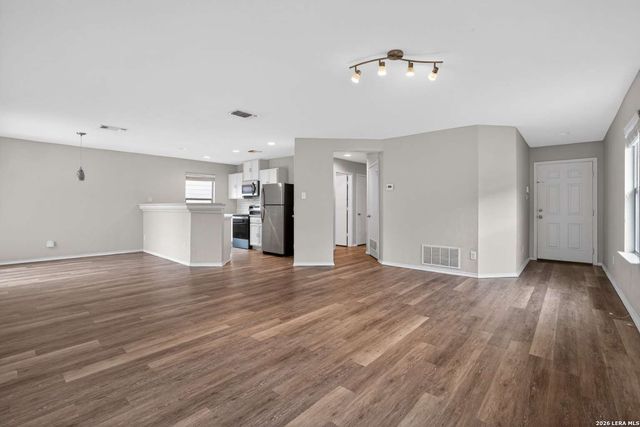4327 IVAN DR, San Antonio, TX 78244