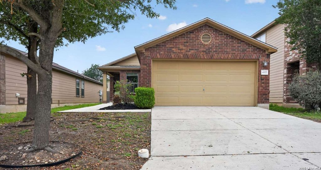 4327 IVAN DR, San Antonio, TX 78244