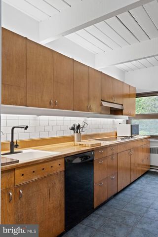 418 RANDALL RD, Wyncote, PA 19095