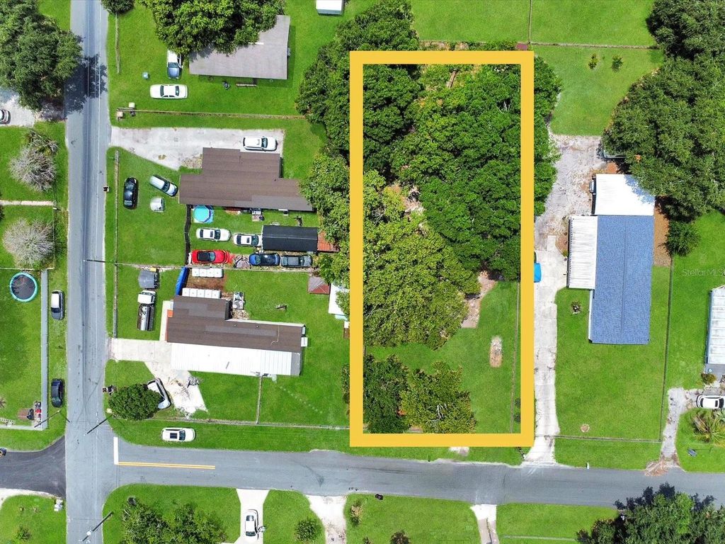 Image 2 of property listing at 2824 BAY AVENUE, Kissimmee, FL 34744