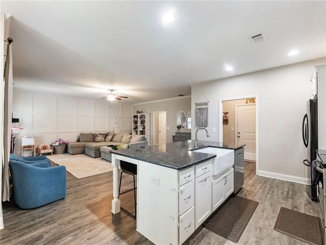 6357 Woodland Station Drive, Lula, GA 30554
