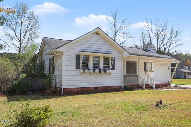 414 E Fremont Street, Kenly, NC 27542