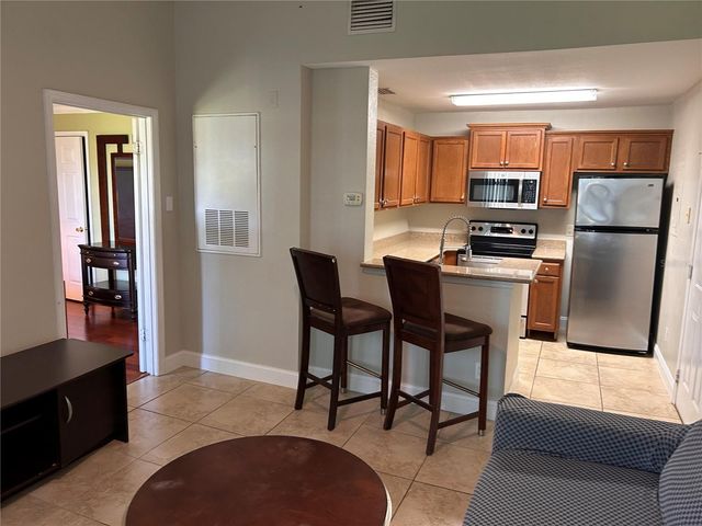 4005 CROCKERS LAKE BOULEVARD 24, Sarasota, FL 34238