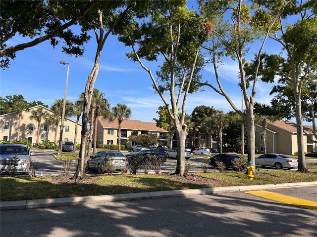4005 CROCKERS LAKE BOULEVARD 24, Sarasota, FL 34238