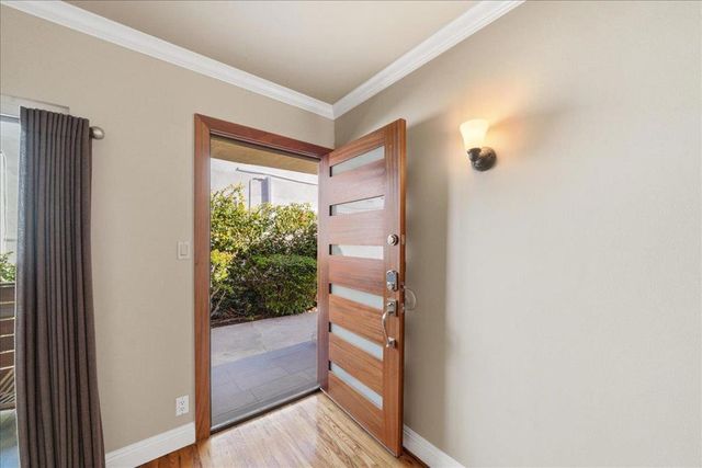 11719 Mayfield Avenue APT 1, Los Angeles, CA 90049