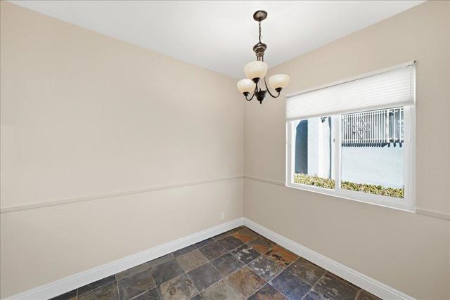 11719 Mayfield Avenue APT 1, Los Angeles, CA 90049