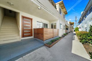 11719 Mayfield Avenue APT 1, Los Angeles, CA 90049