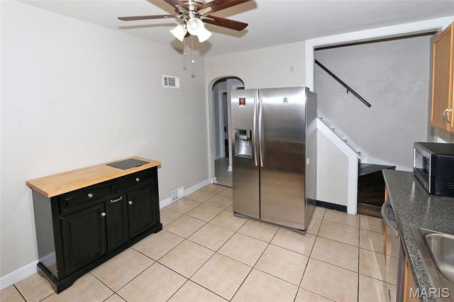 9702 Sterling Place, St Louis, MO 63123