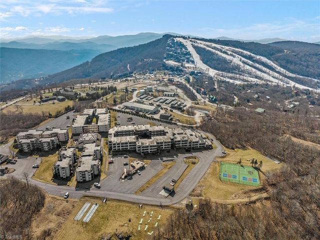 301 Pinnacle Inn Road 1110, Beech Mountain, NC 28604