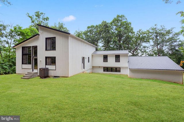 2325 YORK RD, Gettysburg, PA 17325