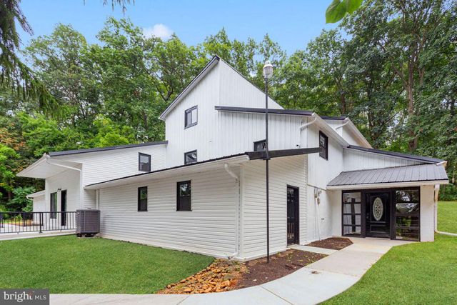 2325 YORK RD, Gettysburg, PA 17325